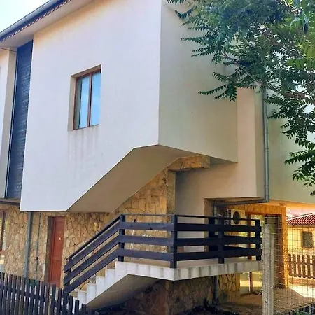 Cozy, Spacious Near Paradise Bay 索佐波尔